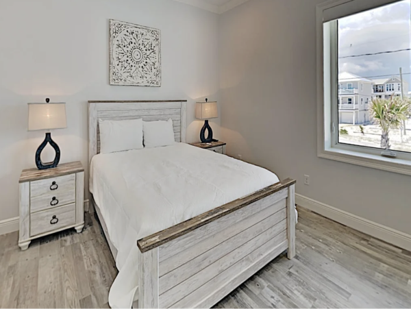 Luxury 5 bedroom Home Directly on the beach