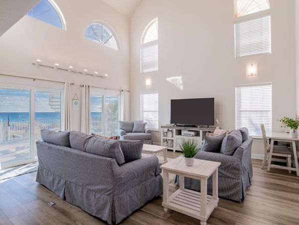 Charming Beachfront Vacation Rental in Navarre Beach