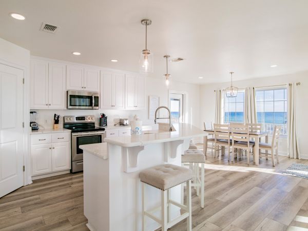 Charming Beachfront Vacation Rental in Navarre Beach