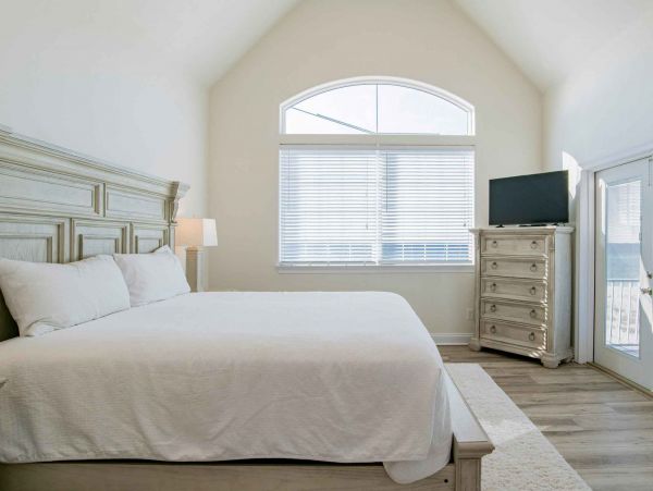Charming Beachfront Vacation Rental in Navarre Beach