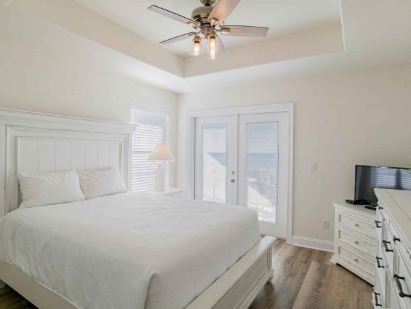 Charming Beachfront Vacation Rental in Navarre Beach