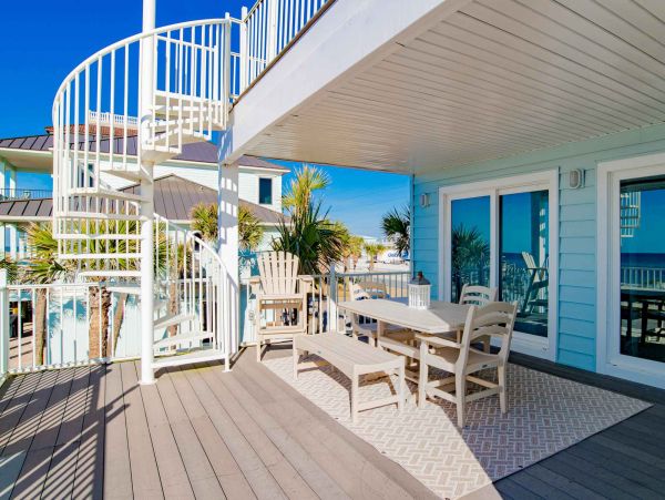 Charming Beachfront Vacation Rental in Navarre Beach