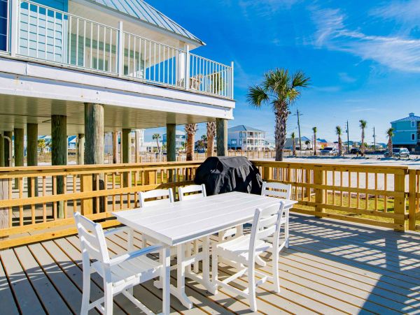 Charming Beachfront Vacation Rental in Navarre Beach