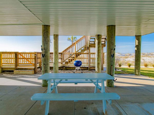 Charming Beachfront Vacation Rental in Navarre Beach