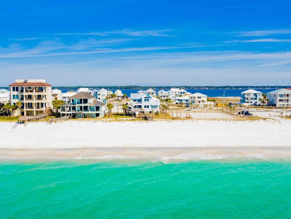 Charming Beachfront Vacation Rental in Navarre Beach