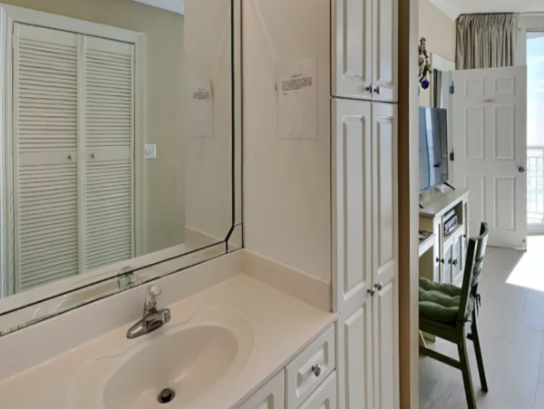 Navarre Beach Vacation Rental - Gulf Front Condo with Balcony