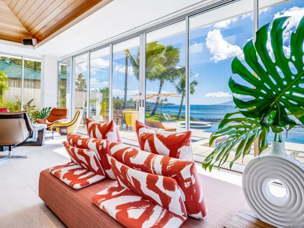 Seven Bedroom Oceanfront Luxury Vacation Estate in Kapalua