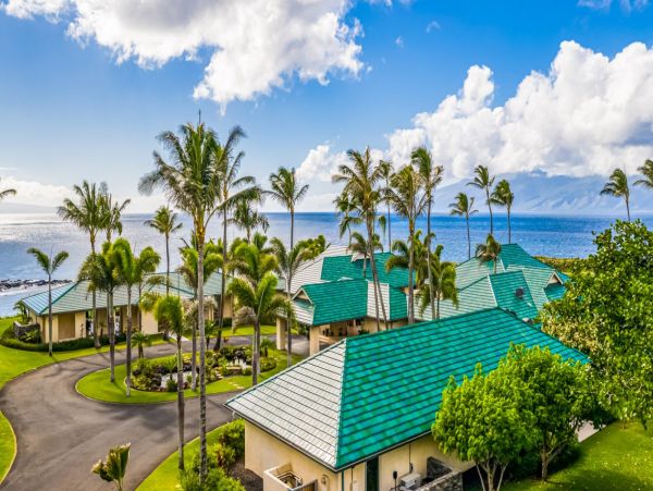Seven Bedroom Oceanfront Luxury Vacation Estate in Kapalua