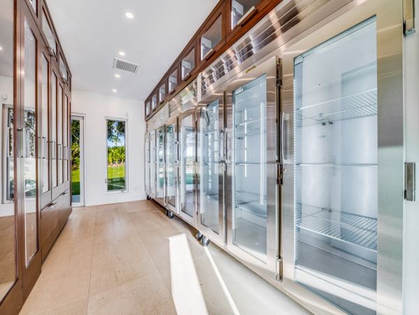 Seven Bedroom Oceanfront Luxury Vacation Estate in Kapalua