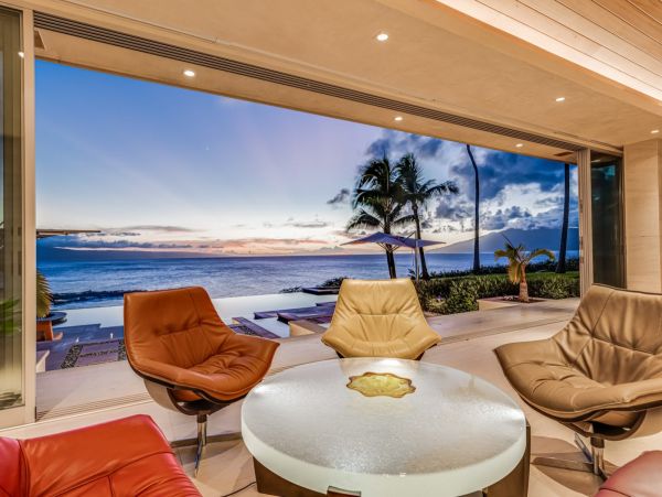 Seven Bedroom Oceanfront Luxury Vacation Estate in Kapalua