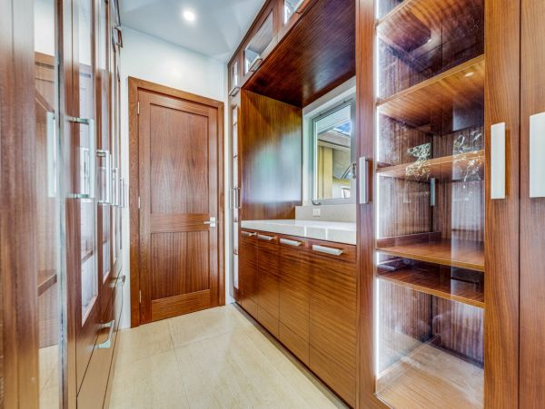 Seven Bedroom Oceanfront Luxury Vacation Estate in Kapalua