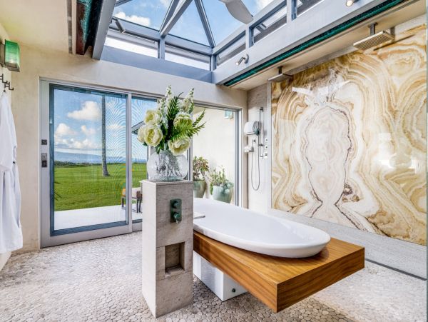 Seven Bedroom Oceanfront Luxury Vacation Estate in Kapalua