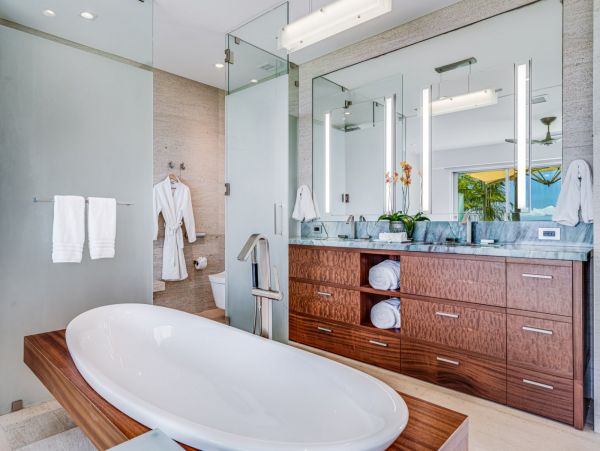 Seven Bedroom Oceanfront Luxury Vacation Estate in Kapalua
