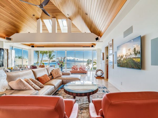 Seven Bedroom Oceanfront Luxury Vacation Estate in Kapalua