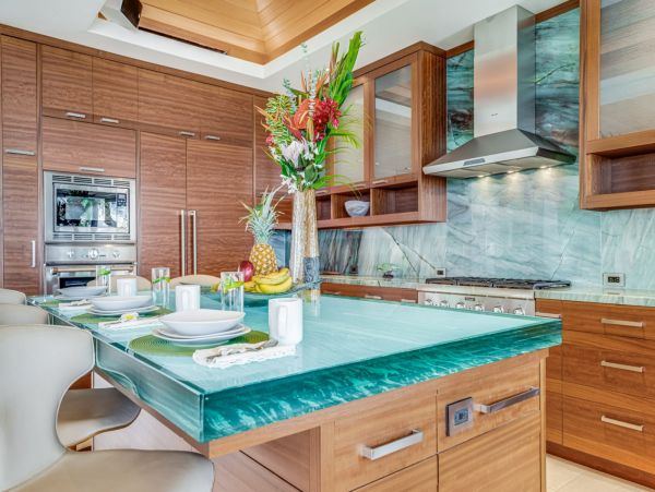 Seven Bedroom Oceanfront Luxury Vacation Estate in Kapalua