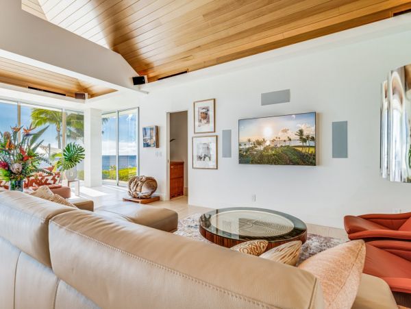 Seven Bedroom Oceanfront Luxury Vacation Estate in Kapalua