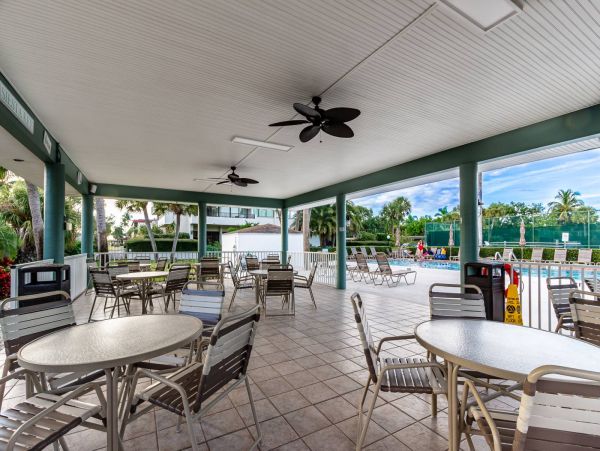 Siesta Key Vacation Condo Two Bedroom Walk to Beach