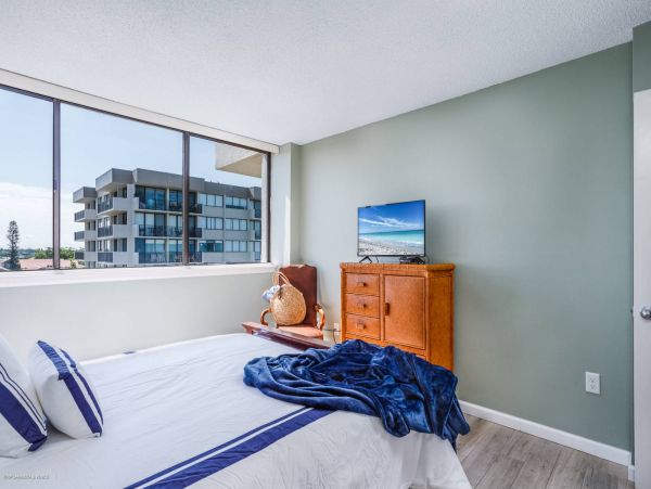 Siesta Key Vacation Condo Two Bedroom Walk to Beach