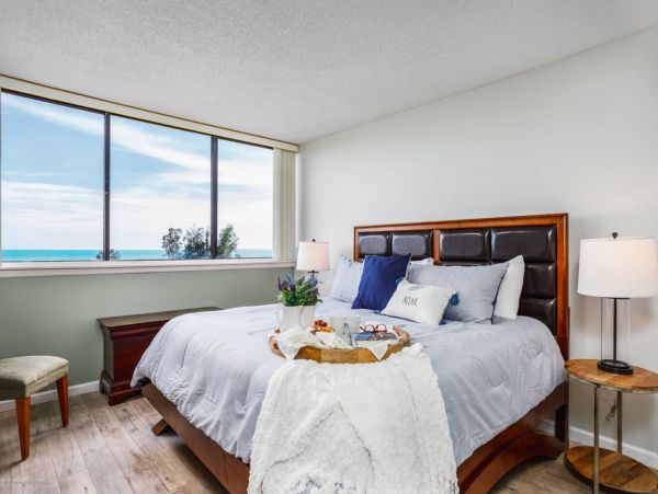 Siesta Key Vacation Condo Two Bedroom Walk to Beach