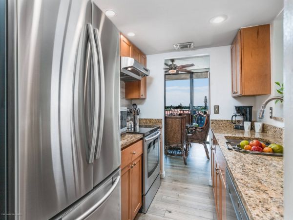 Siesta Key Vacation Condo Two Bedroom Walk to Beach