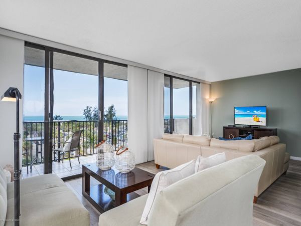 Siesta Key Vacation Condo Two Bedroom Walk to Beach