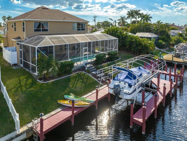 Canal Views Cape Coral Vacation Home Five Bedroom