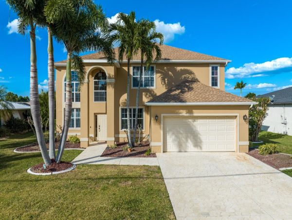 Canal Views Cape Coral Vacation Home Five Bedroom