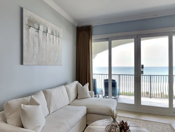 Beachfront Sleeps 10 Guests Scenic 30 A