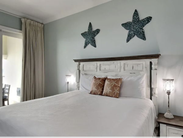 Beachfront Sleeps 10 Guests Scenic 30 A