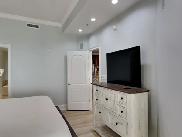 Beachfront Sleeps 10 Guests Scenic 30 A