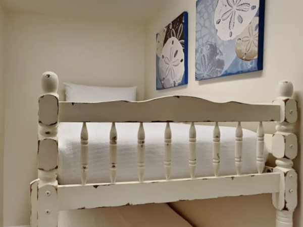 Beachfront Sleeps 10 Guests Scenic 30 A