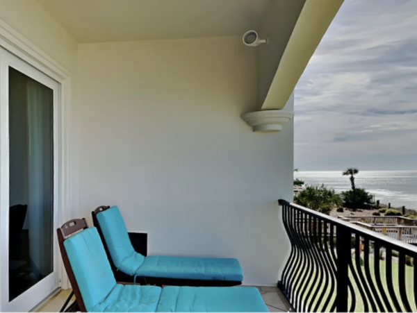 Beachfront Sleeps 10 Guests Scenic 30 A