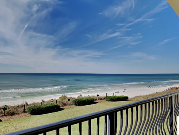 Beachfront Sleeps 10 Guests Scenic 30 A