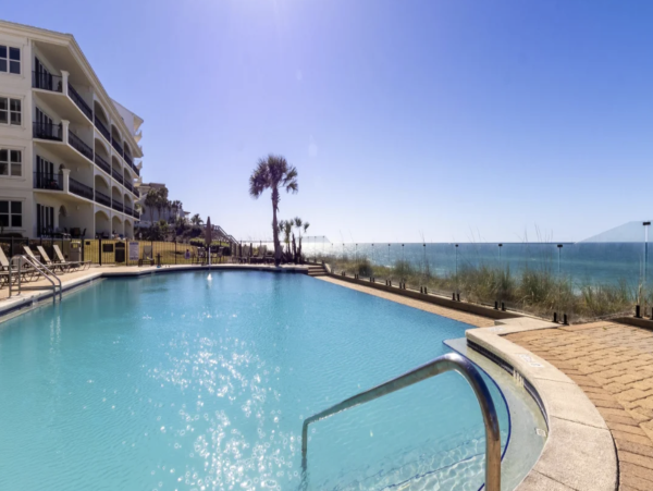 Beachfront Sleeps 10 Guests Scenic 30 A