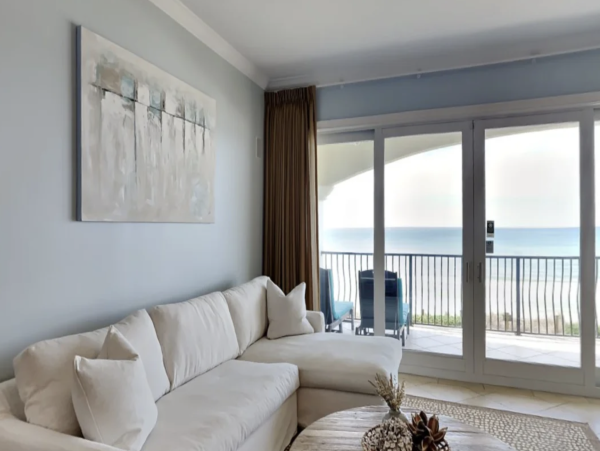 Beachfront Sleeps 10 Guests Scenic 30 A