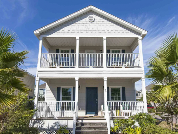 Beaches of South Walton Coastal Home with 3 Bedrooms & Communal Pool