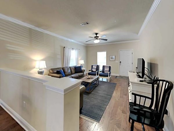 Beaches of South Walton Coastal Home with 3 Bedrooms & Communal Pool