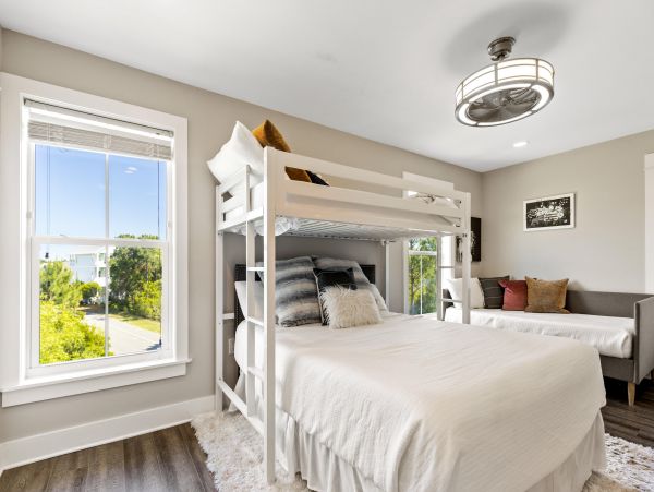 Santa Rosa Beach Home for 20 Guests near 30A