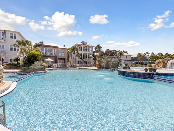 Santa Rosa Beach Home for 20 Guests near 30A