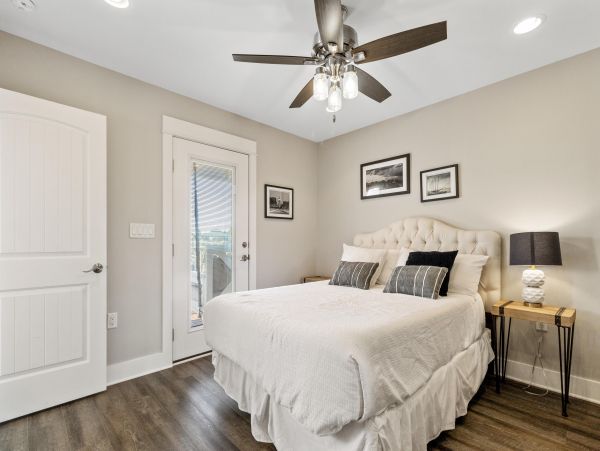 Santa Rosa Beach Home for 20 Guests near 30A