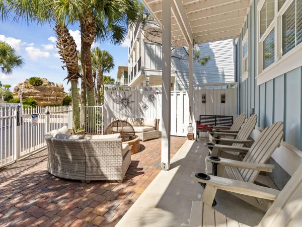 Santa Rosa Beach Home for 20 Guests near 30A