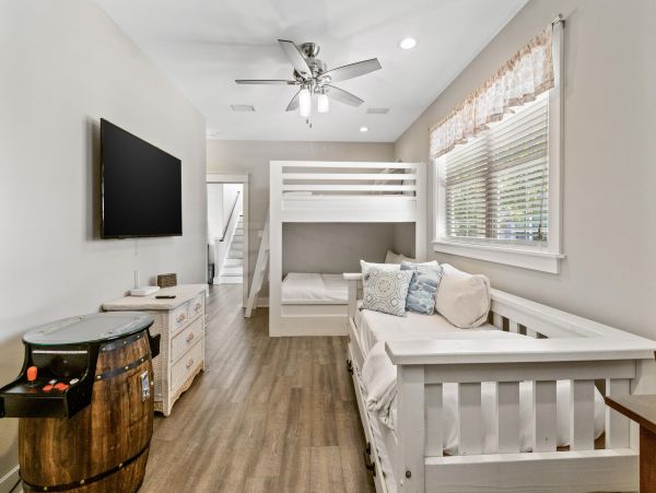 Santa Rosa Beach Home for 20 Guests near 30A