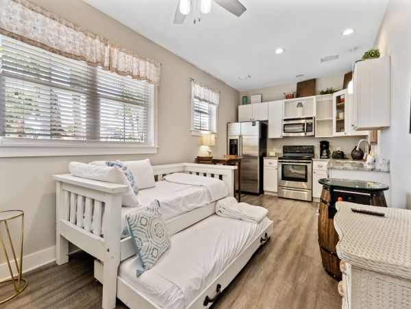 Santa Rosa Beach Home for 20 Guests near 30A