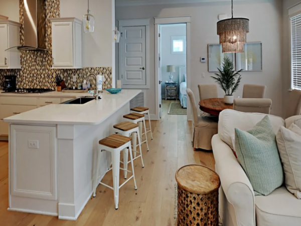Beautiful 2 Bedroom Vacation Rental in Inlet Beach Sleeps 6