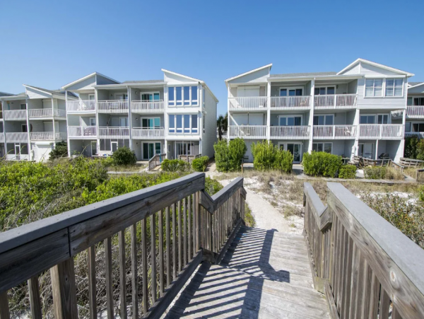 Spacious 3 Bedroom Rental with Great Amenities