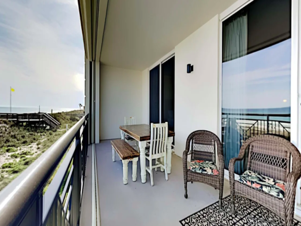 Charming Gulf-Front Retreat in Fort Walton