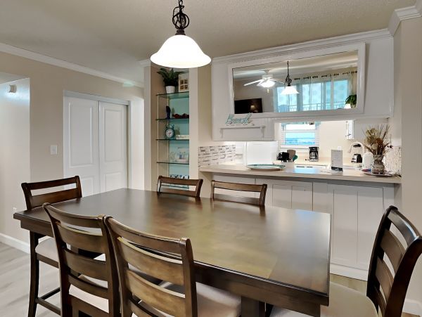 Cozy Gulf Front Vacation Condo with Great Views