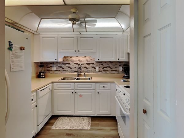 Cozy Gulf Front Vacation Condo with Great Views