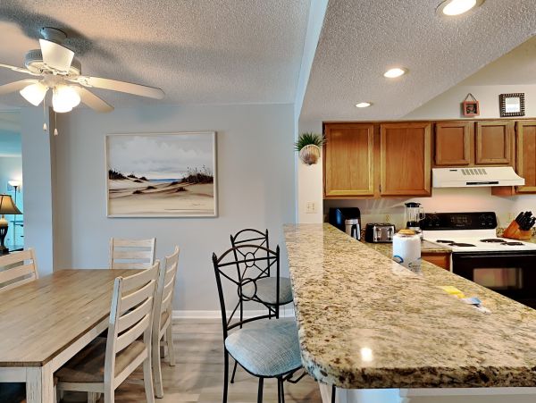 Gulf Front Vacation Rental with Great Views & Amenities