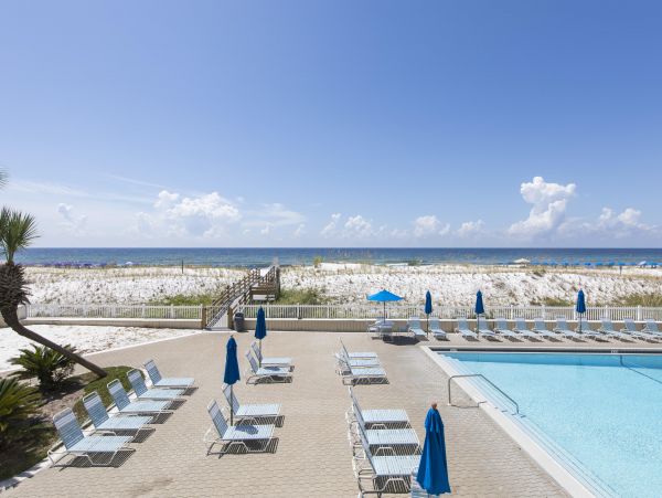Gulf Front Vacation Rental with Great Views & Amenities